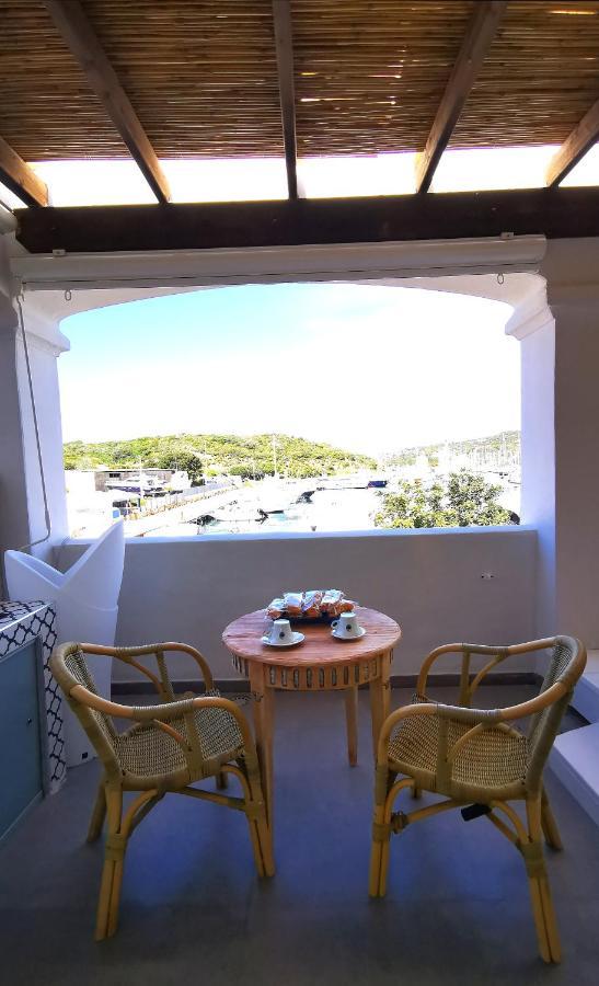 مبيت وإفطار سانتا تيريزا غالّورا Relais Du Port المظهر الخارجي الصورة